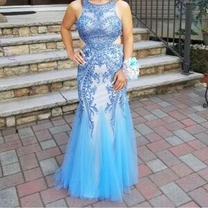 Camille La Vie Blue Group USA Prom Dress Size 0